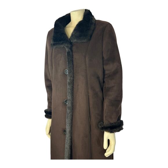 Vintage Jones New York's luxe style trimmed, faux fur long brown coat size large - Picture 9 of 17